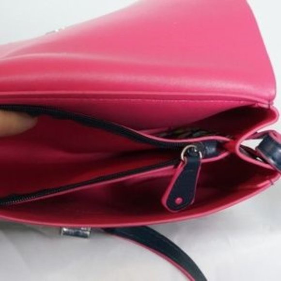 Vera Bradley Scalloped Hipster Bag - Picture 8 of 8